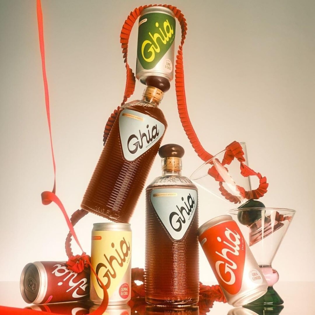 500ml-ghia-non-alcoholic-aperitif-botanical-mediterranean-mixer-with-citrus-rosemary-bitter-herbs-vegan-no-sugar-no-artificial-flavors-04-61-_ijzsECL._SL1080.jpg